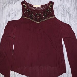 Cold shoulder styled blouse